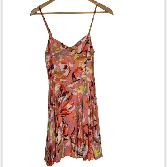 Talula Aritzia Pink Coral Spaghetti Strap Floral Print Mini Dress Womens Size 4 - Picture 1 of 5